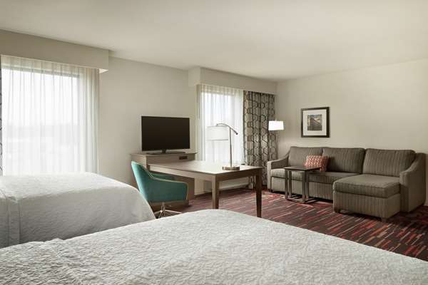  - Hampton Inn & Suites Alton