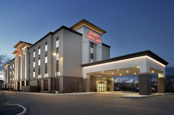 Exterior view - Hampton Inn & Suites Alton