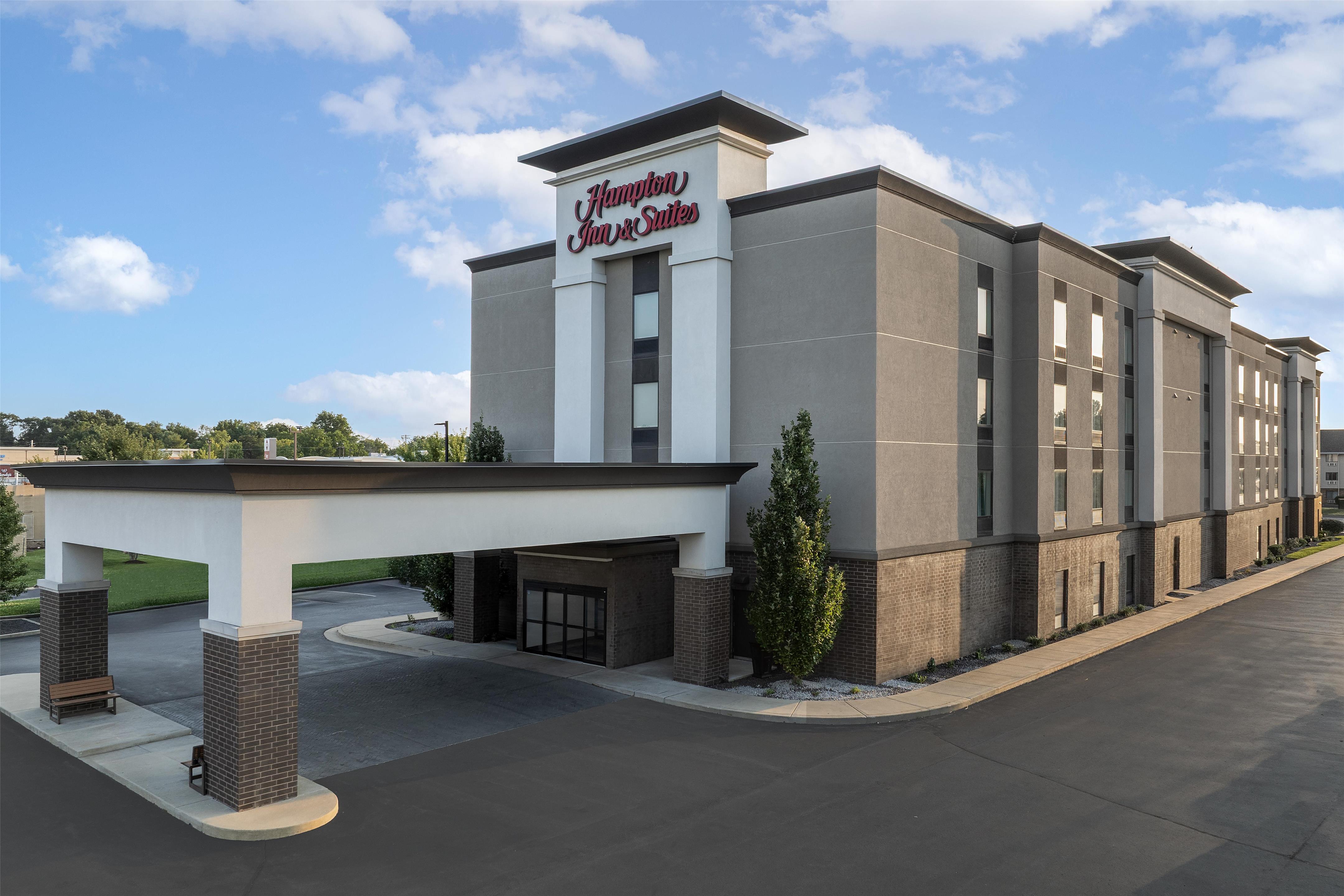 Exterior | Hampton Inn & Suites St. Louis/Alton