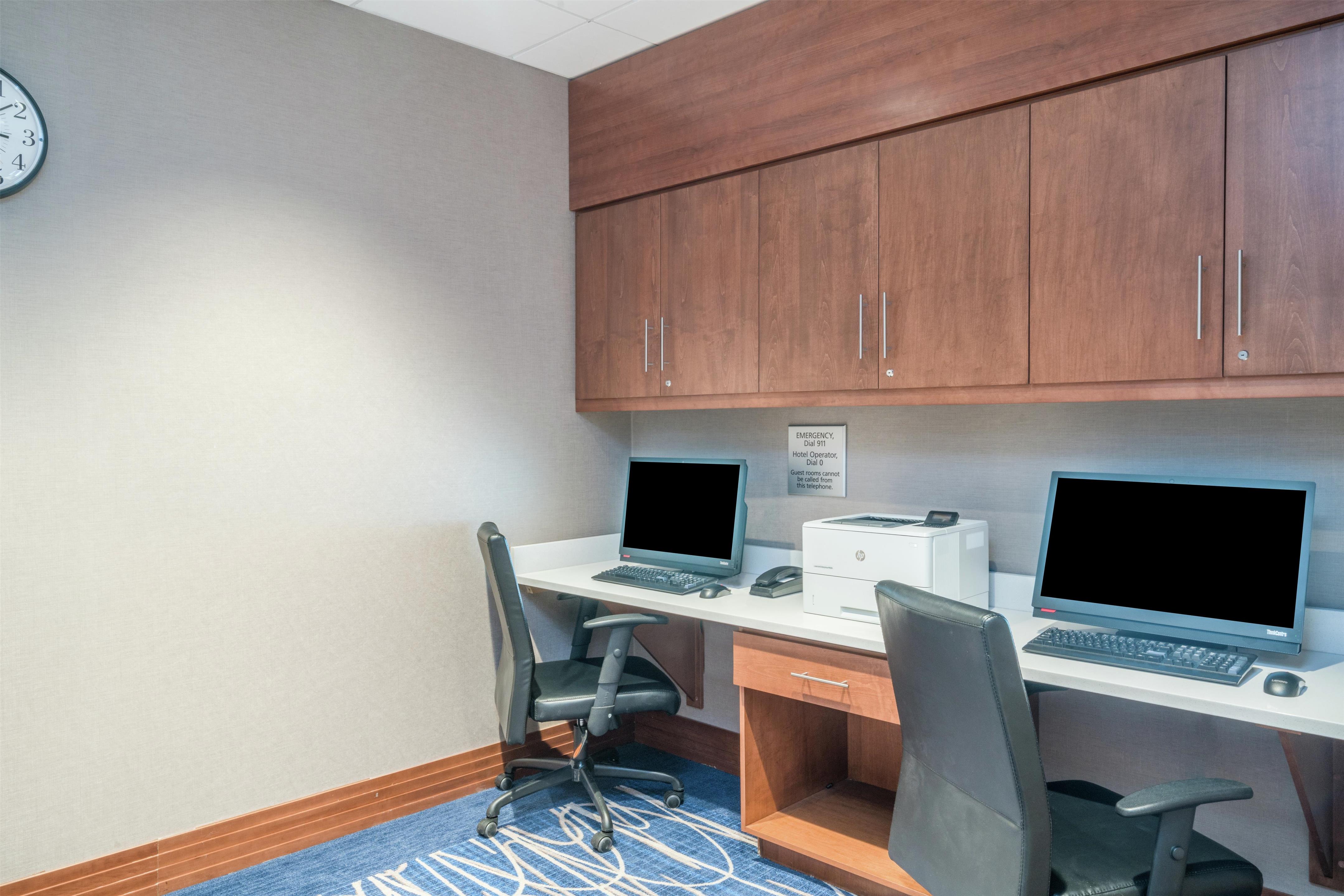 Business Center | Hampton Inn & Suites Newburgh Stewart Airport