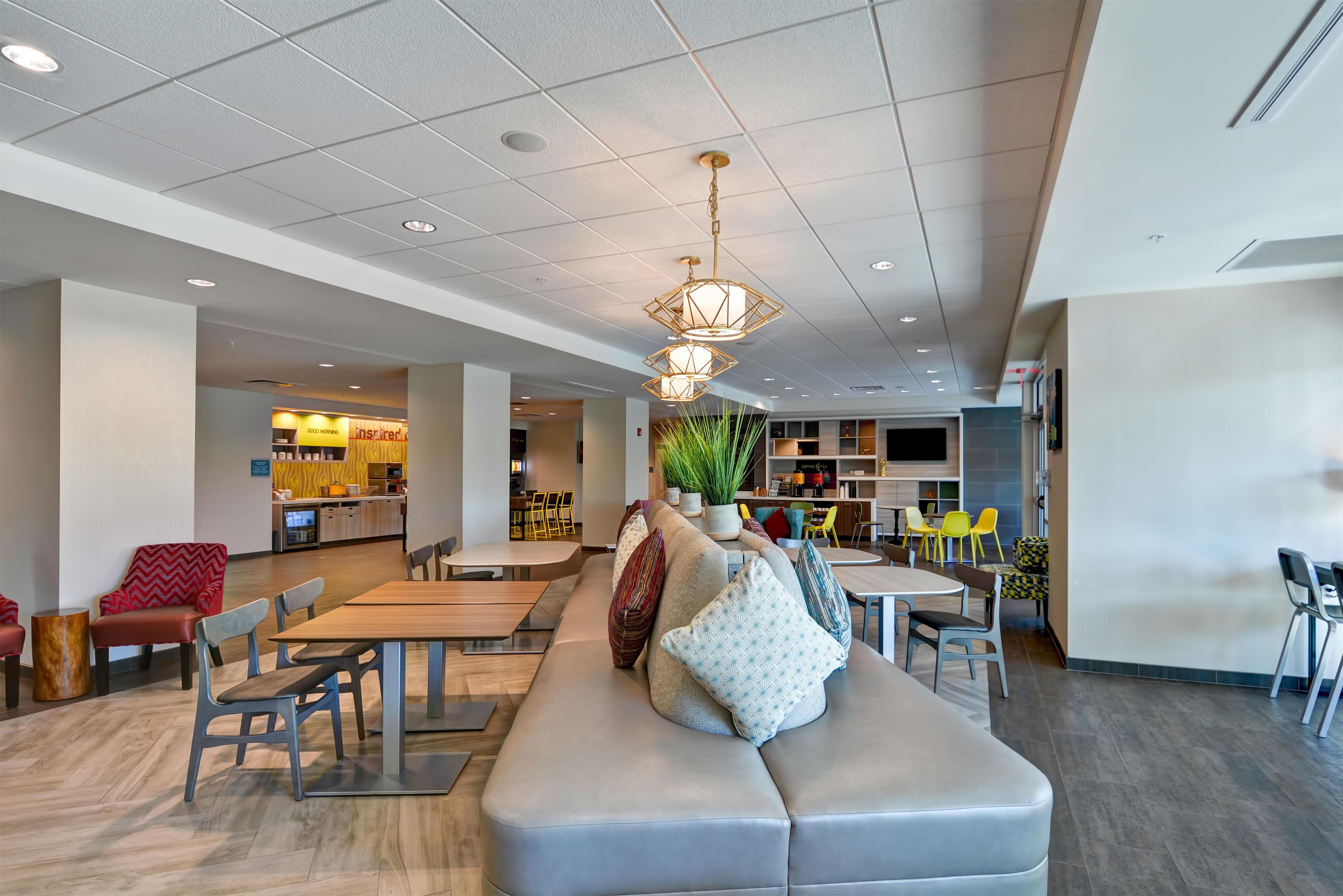 Lobby | Home2 Suites by Hilton Tampa USF Near Busch Gardens