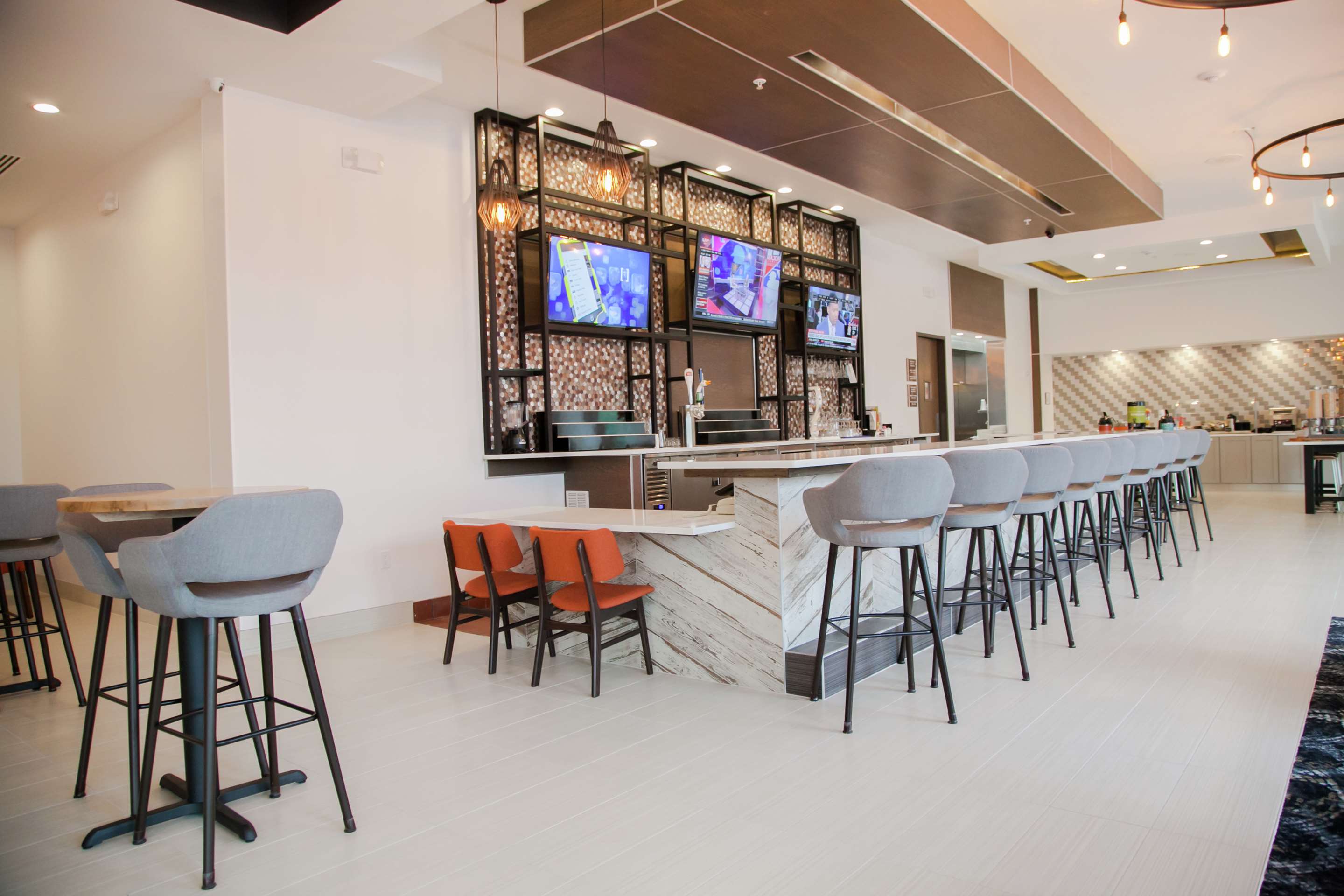 Lobby | Hilton Garden Inn Tampa Suncoast Parkway