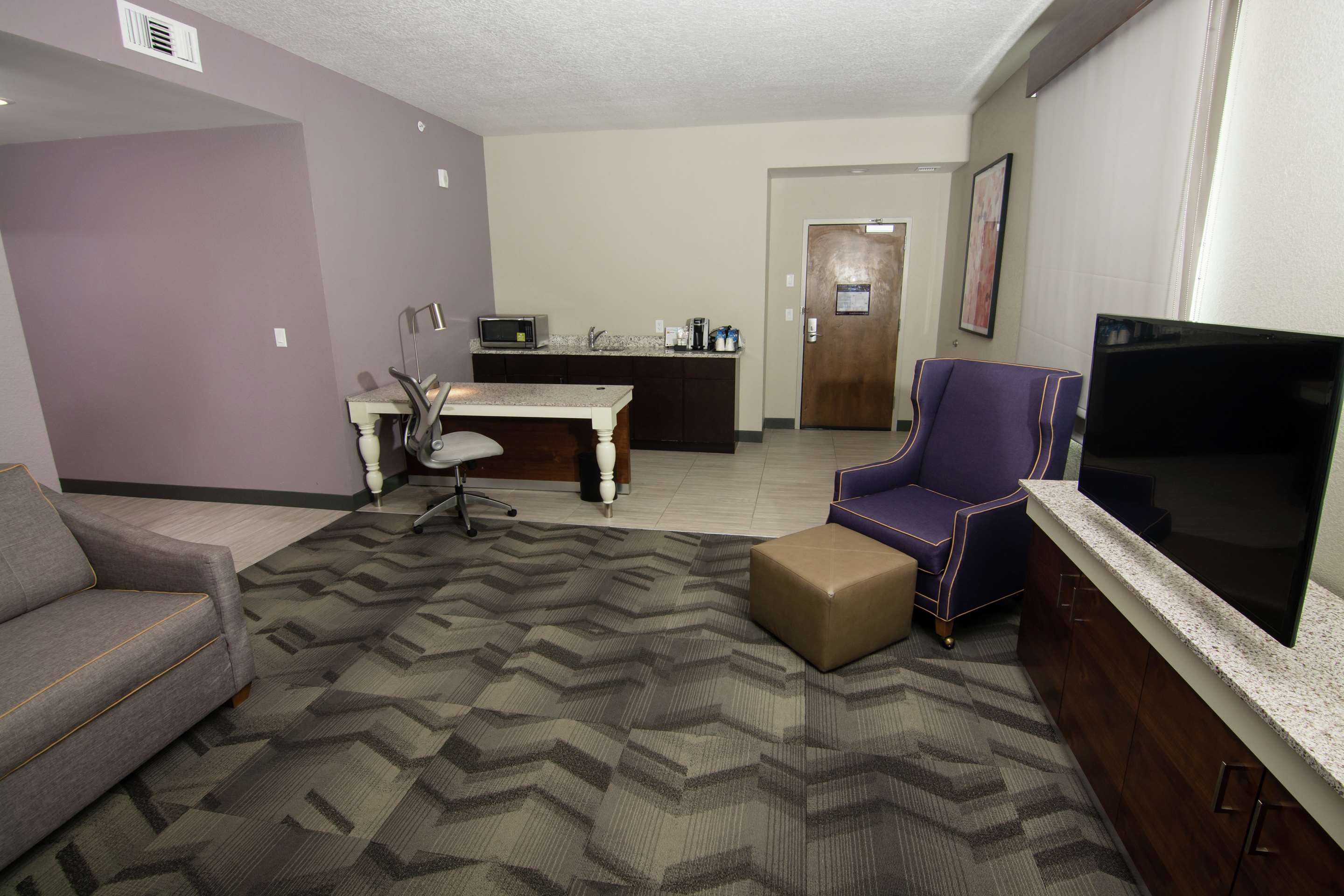 Guest room