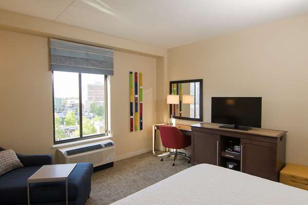  - Hampton Inn & Suites Downtown Tulsa