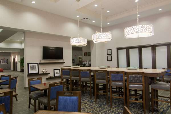 Restaurant - Hampton Inn & Suites Downtown Tulsa