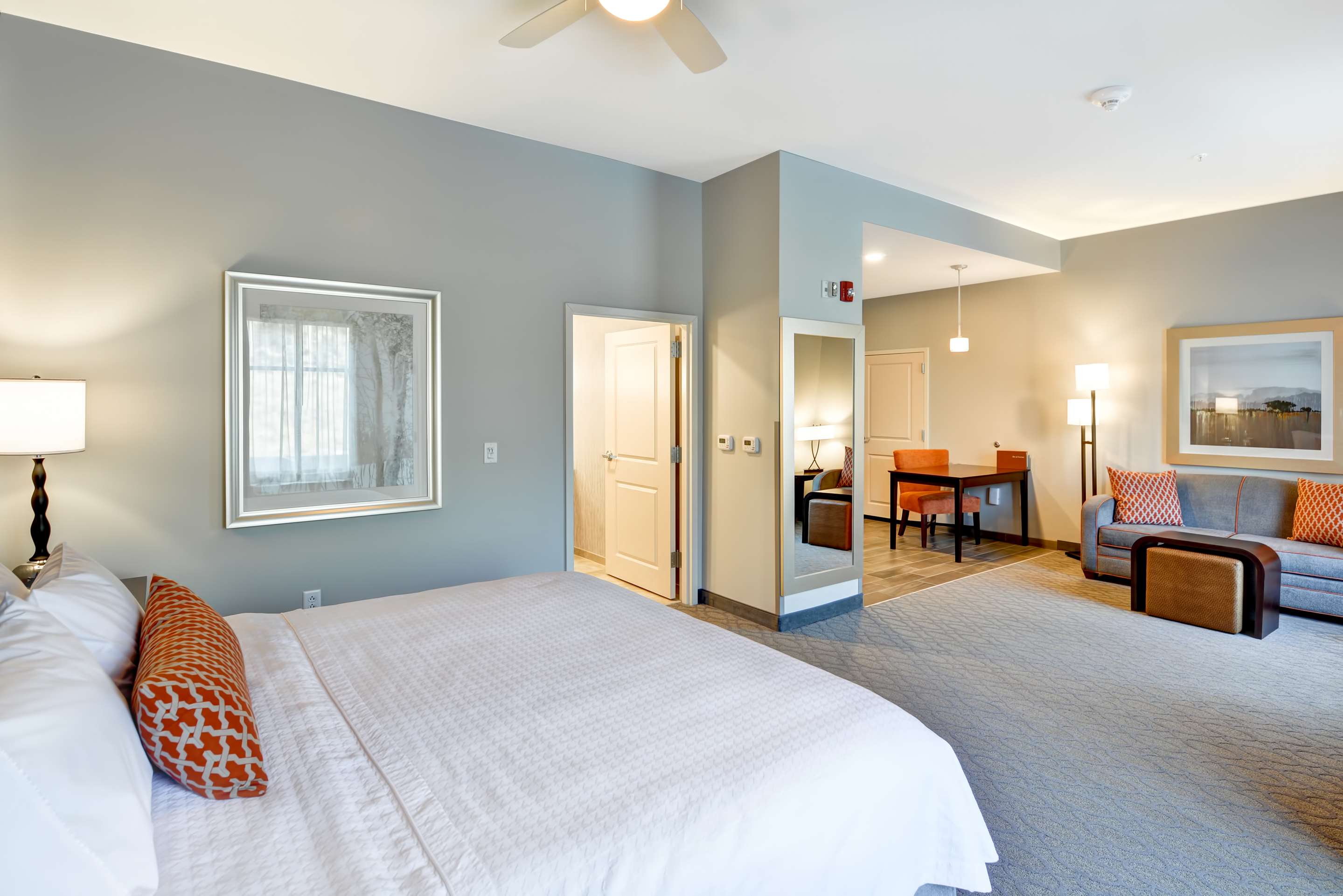 Guest room