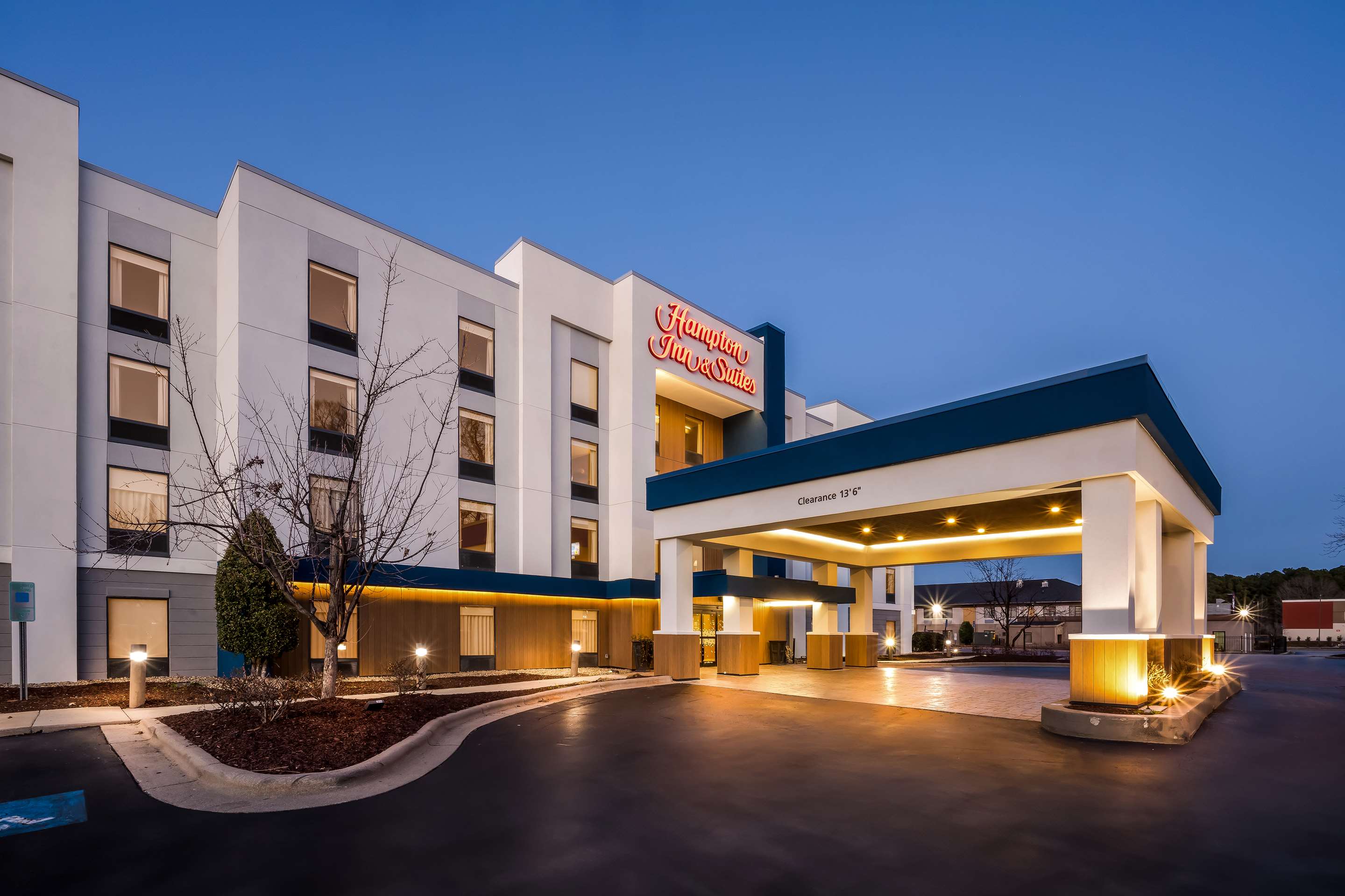 Exterior | Hampton Inn & Suites Wilson I-95