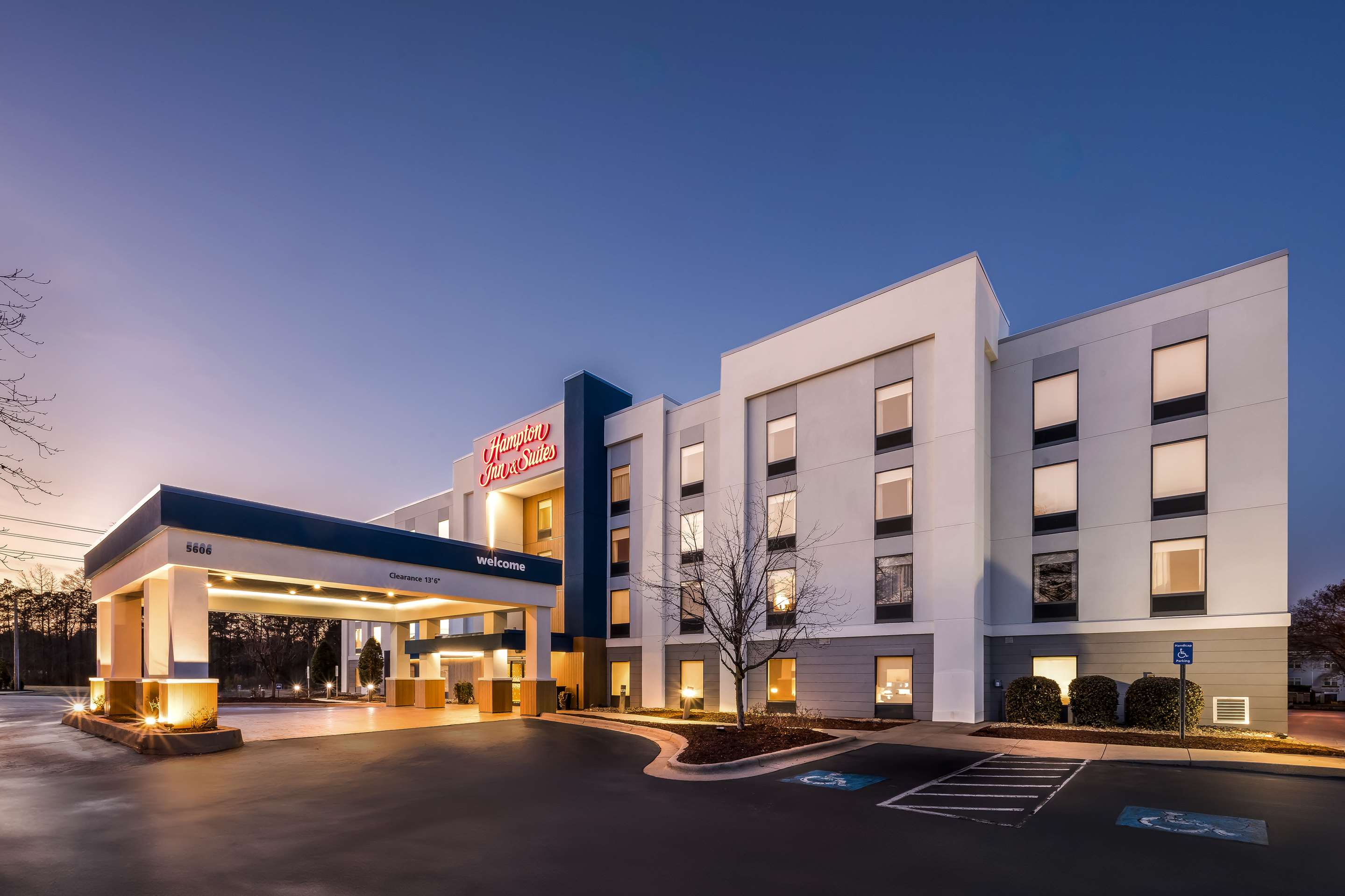 Exterior | Hampton Inn & Suites Wilson I-95