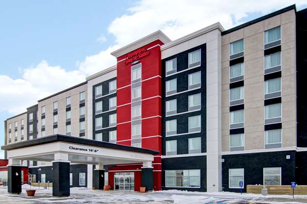 Exterior view - Hampton Inn & Suites Grande Prairie