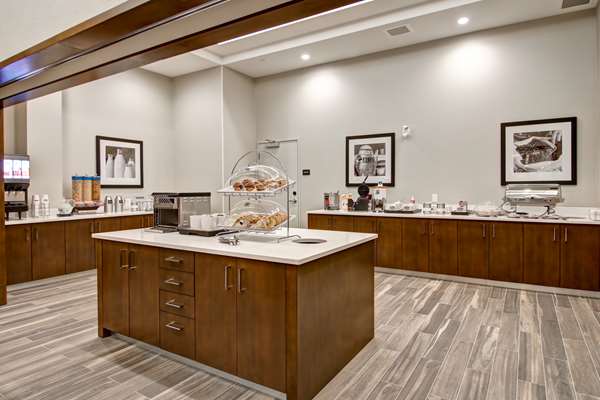 Amenities - Hampton Inn & Suites Grande Prairie