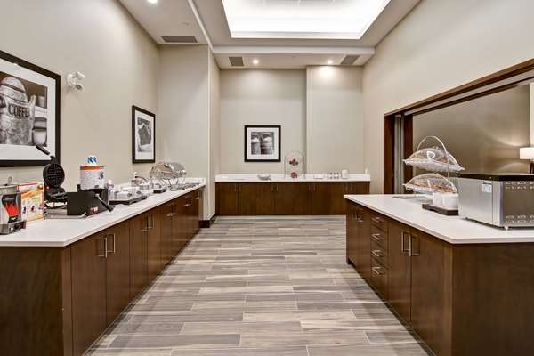 Amenities - Hampton Inn & Suites Grande Prairie