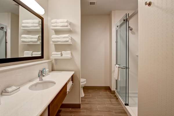  - Hampton Inn & Suites Grande Prairie