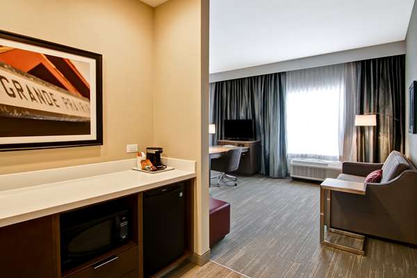  - Hampton Inn & Suites Grande Prairie