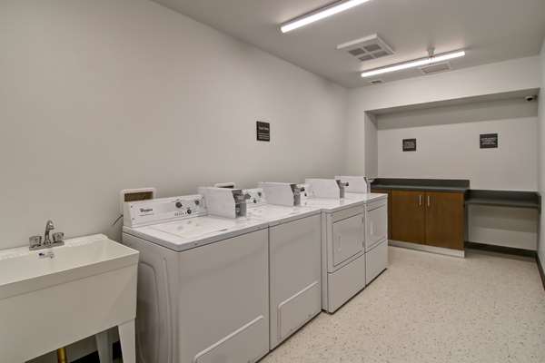  - Hampton Inn & Suites Grande Prairie