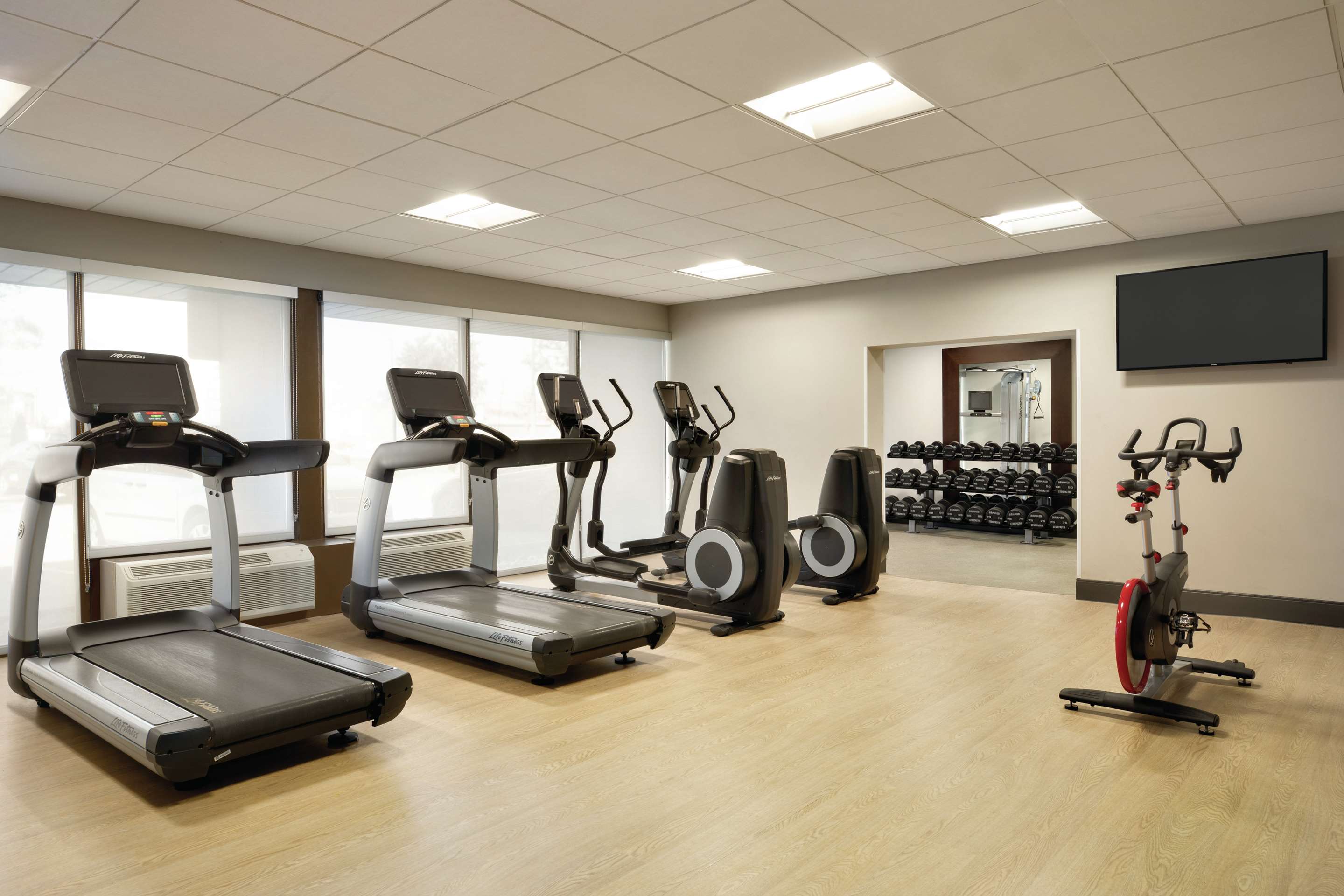 Health club fitness center gym | DoubleTree by Hilton Toronto Airport West