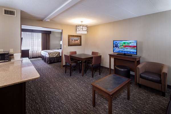 Suite - Best Western Ramkota Hotel Rapid City - I-90, Exit 59