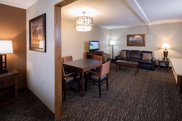 Suite - Best Western Ramkota Hotel Rapid City - I-90, Exit 59