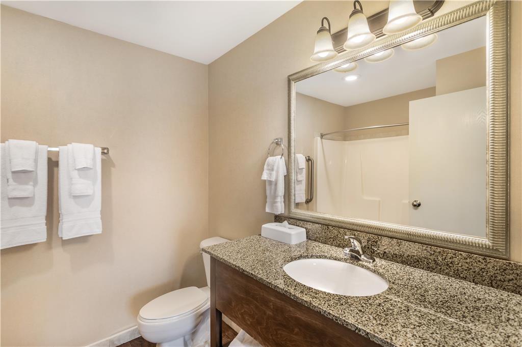 Best Western Plus Valdosta Hotel & Suites-guestroom-Guest Room,Bathroom,On-Site.jpg