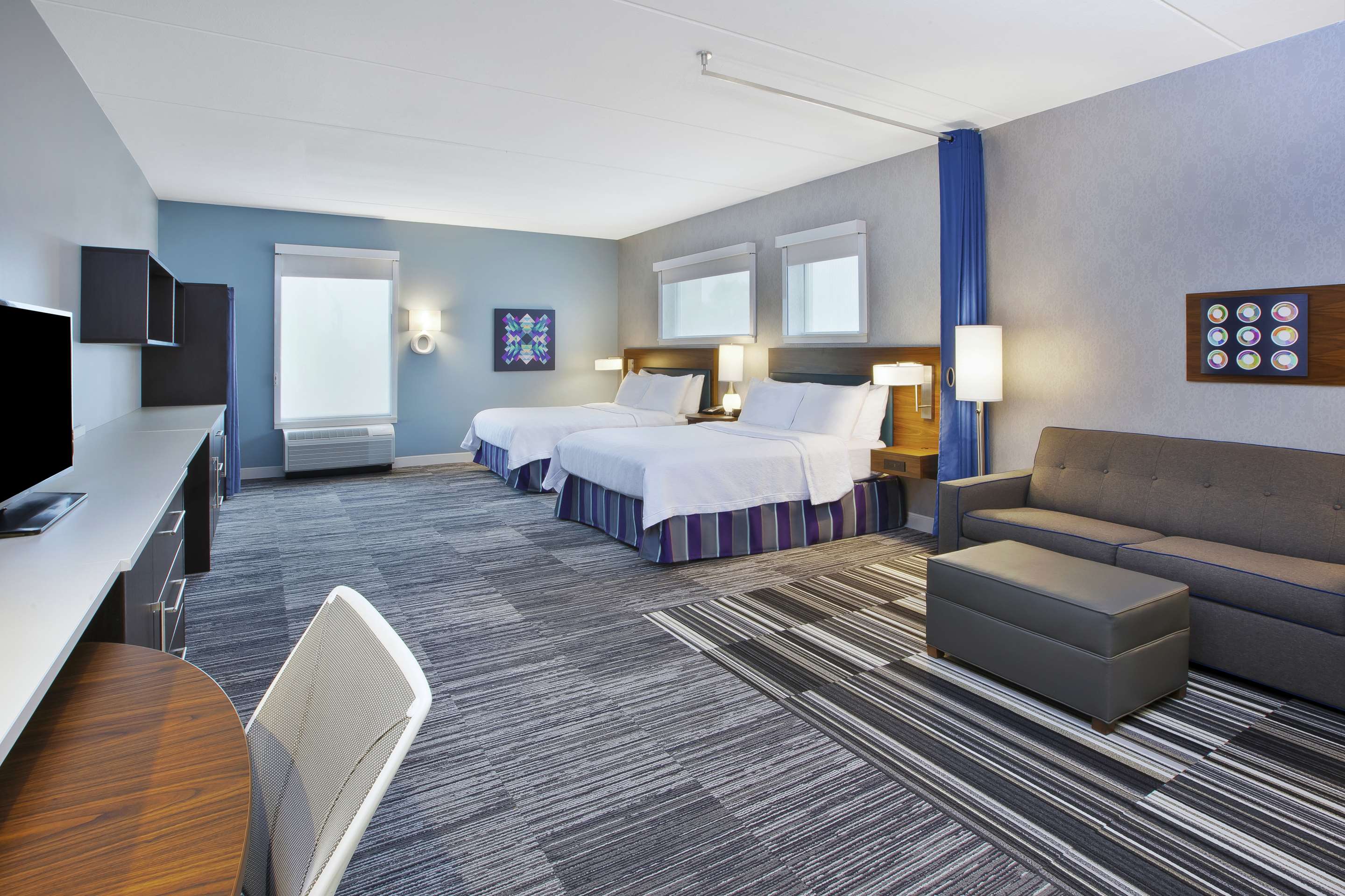 Guest room