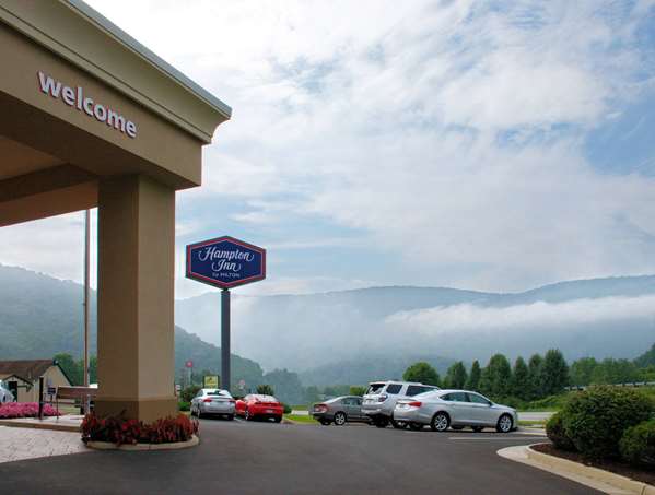 Exterior view - Hampton Inn Covington