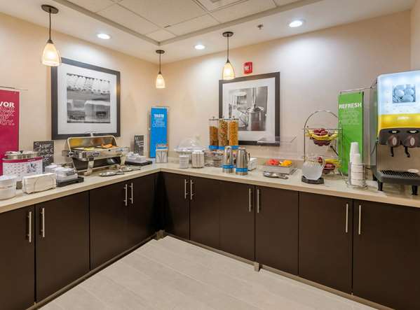 Restaurant - Hampton Inn Covington