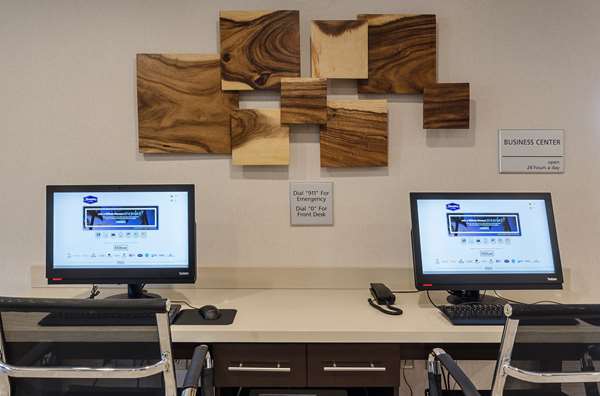 Conference Area - Hampton Inn Covington