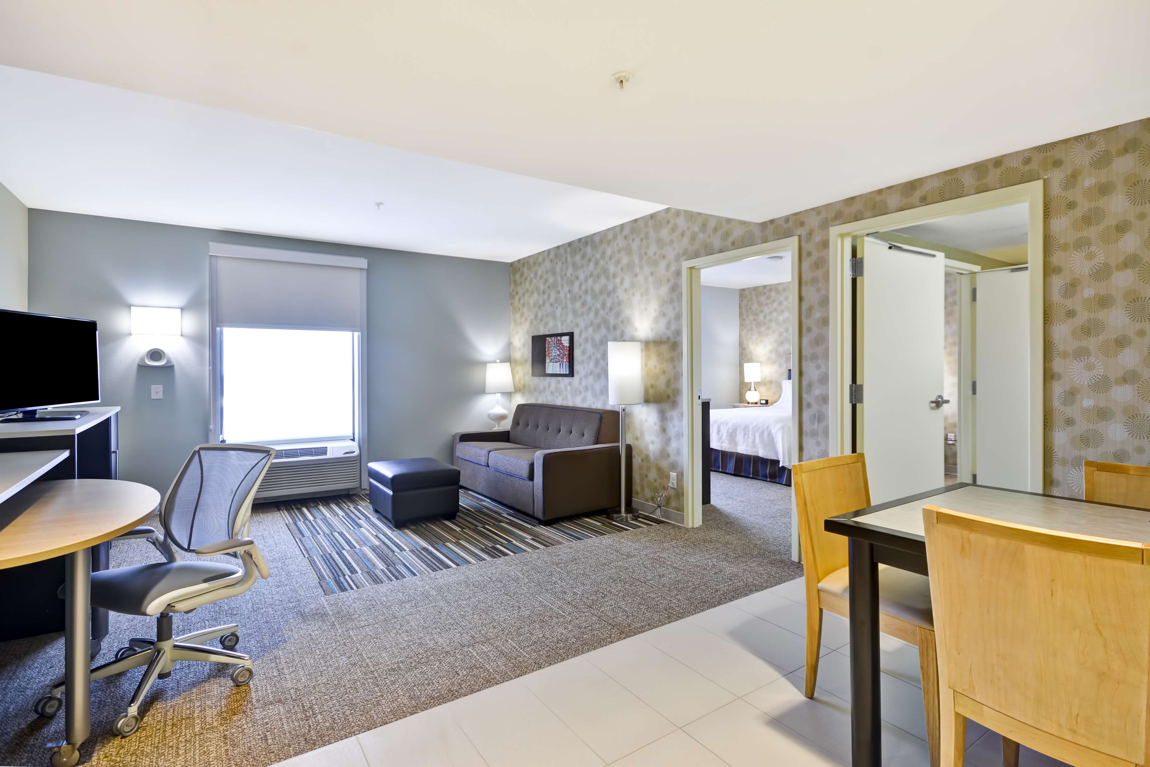 Home2 Suites by Hilton Oswego Room Type - 1QN ACC TUB SUITE NONSMOK