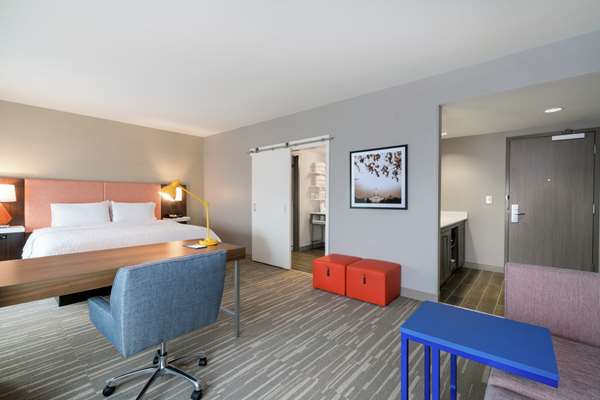  - Hampton Inn & Suites Glenarden - I-95 & I-495, Exit 17