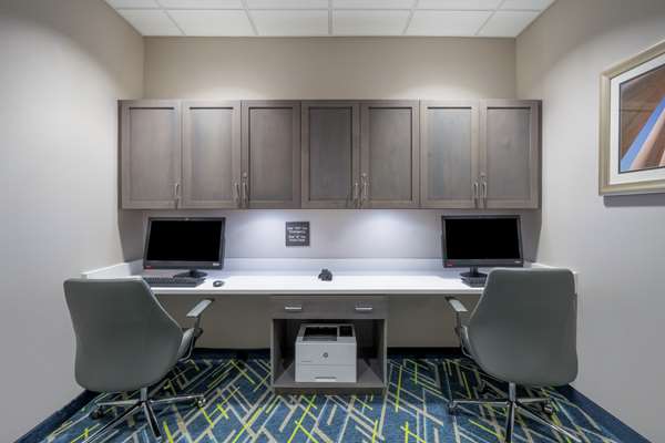 Conference Area - Hampton Inn & Suites Glenarden - I-95 & I-495, Exit 17