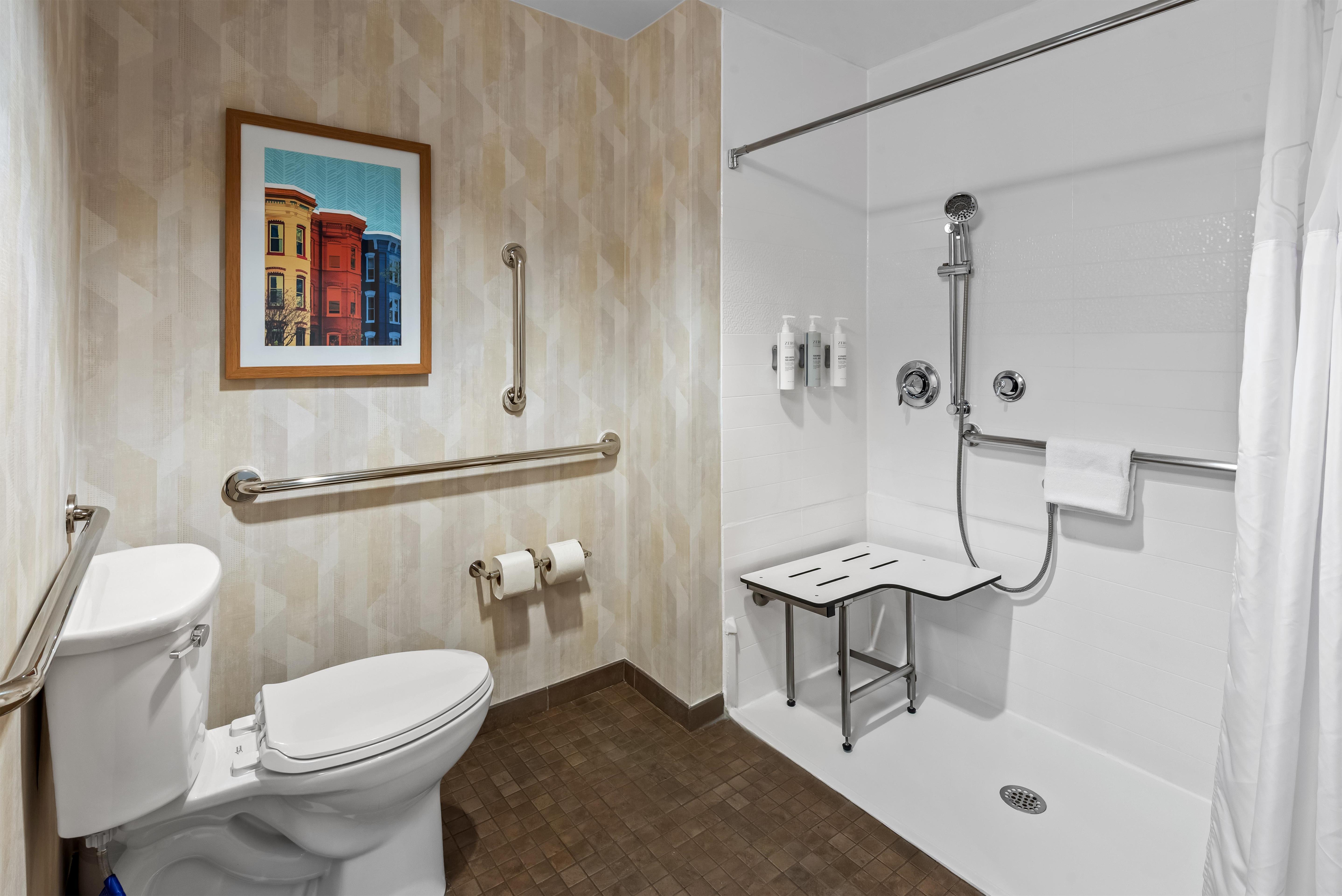 Hampton Inn & Suites Glenarden, MD/Washington DC Room Type - 2 QNS ACC ROLLIN SHWR NS