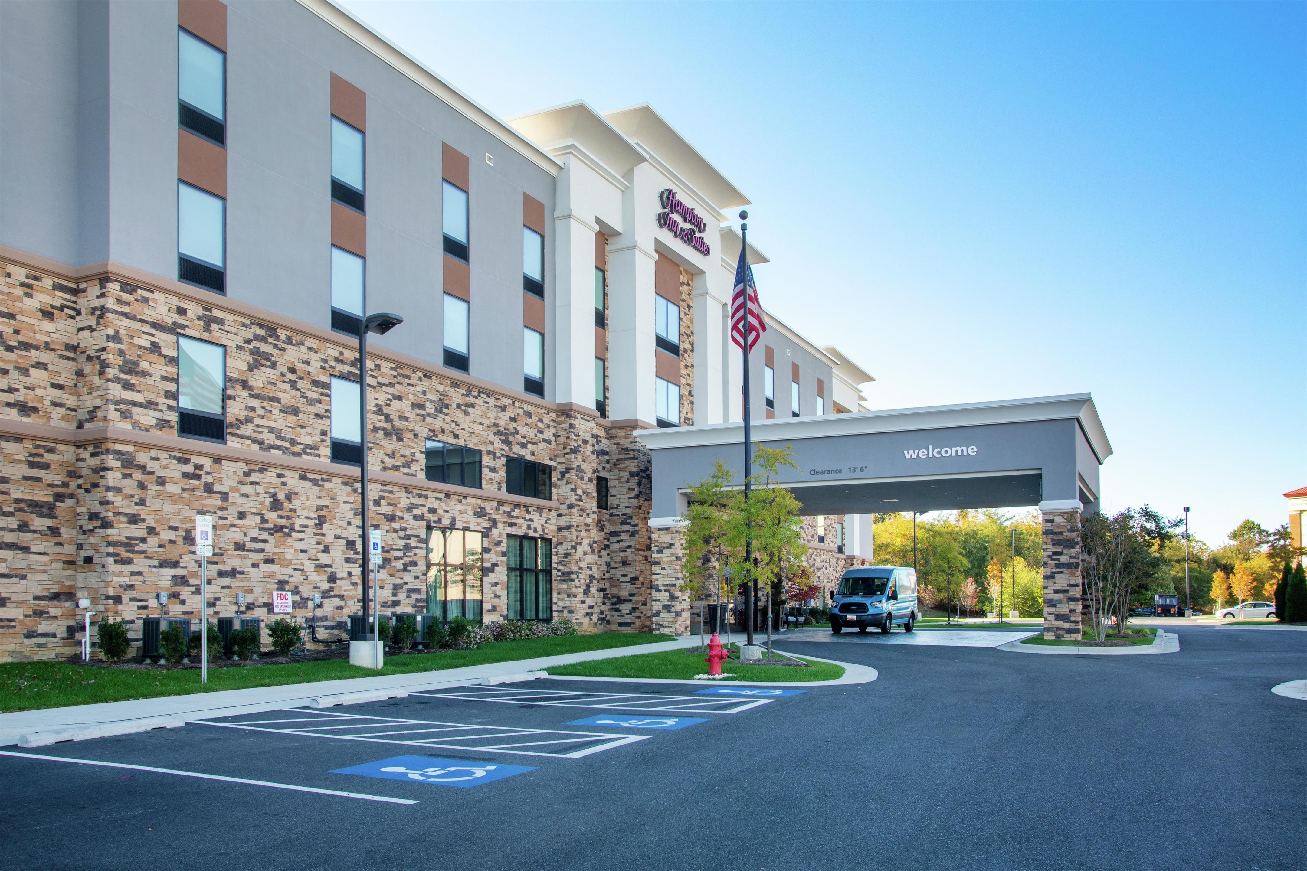 Exterior | Hampton Inn & Suites Glenarden/Washington DC