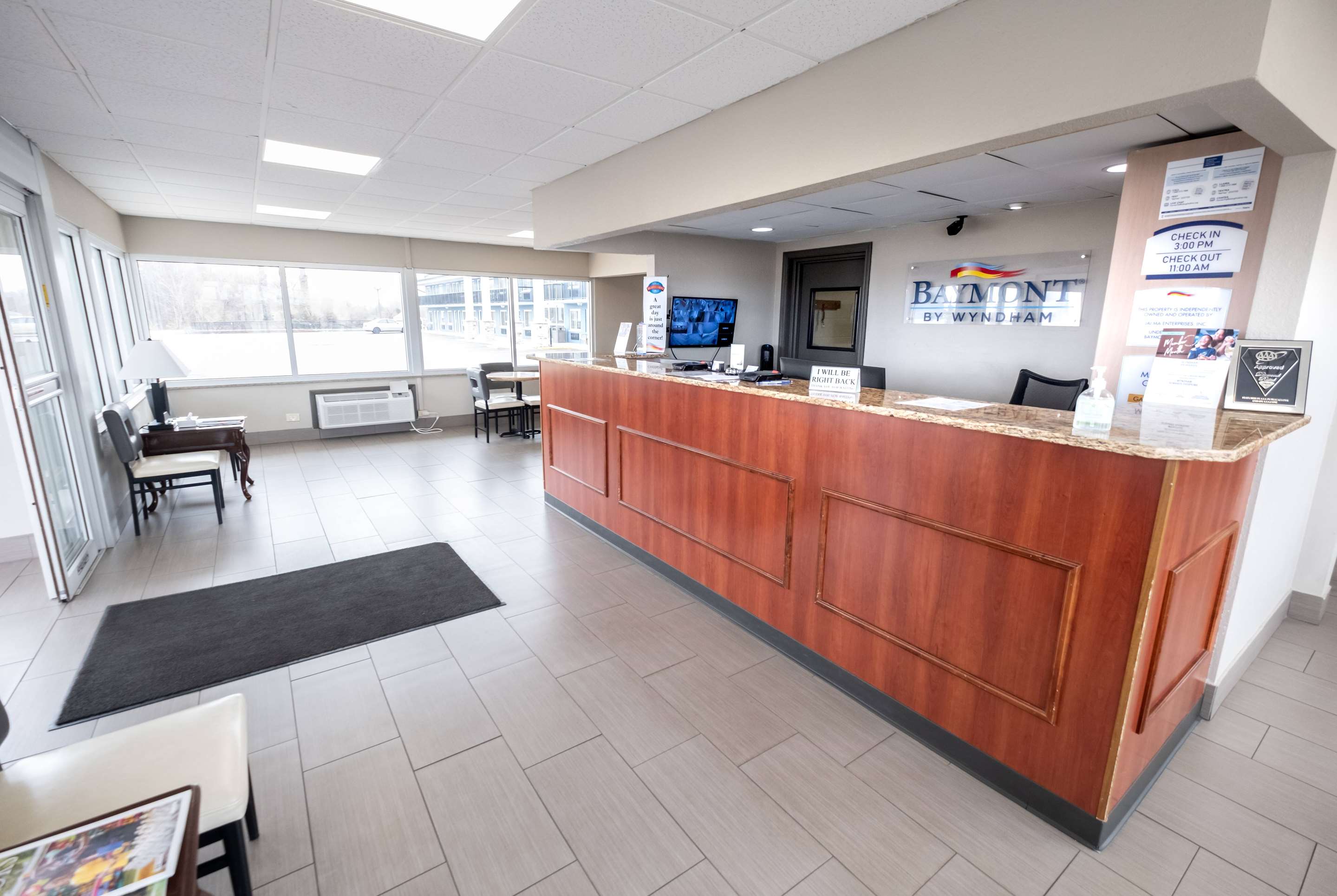 Lobby | Baymont by Wyndham Effingham
