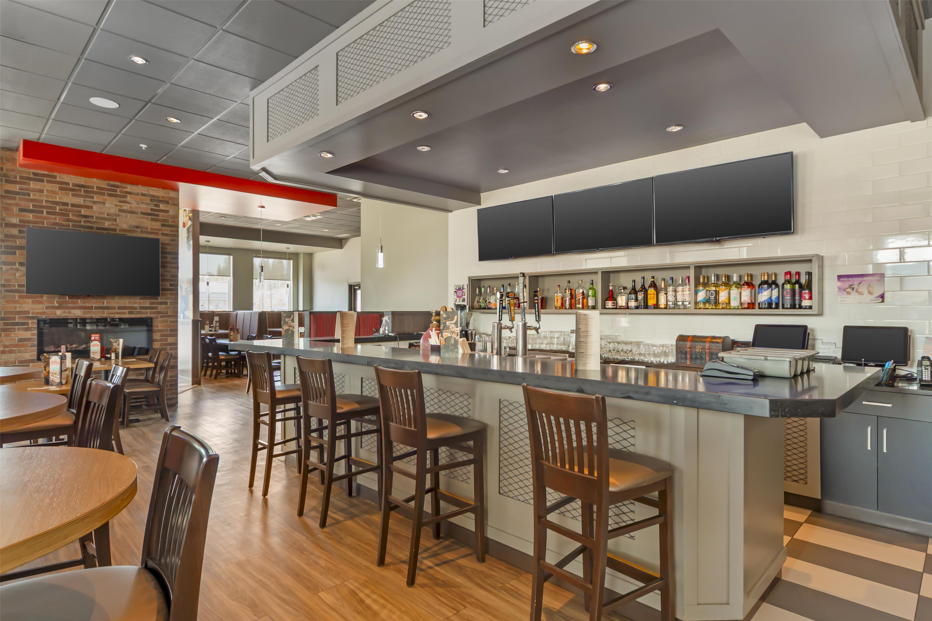 Best Western Plus Hinton Inn Suites