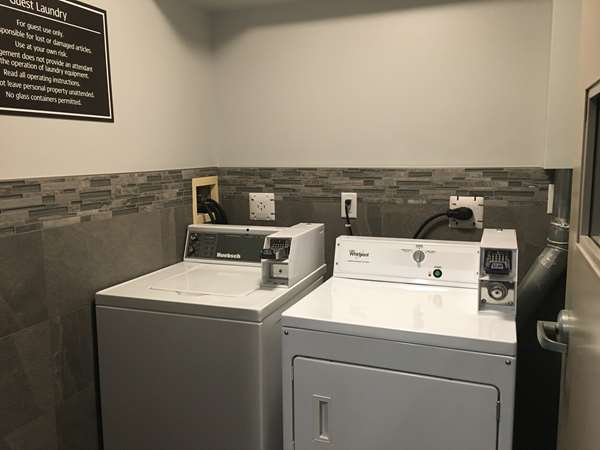  - Best Western Plus Pitt Meadows Inn & Suites