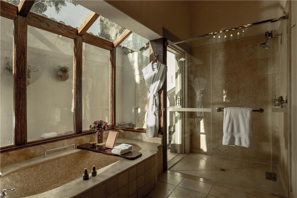 Guest photo