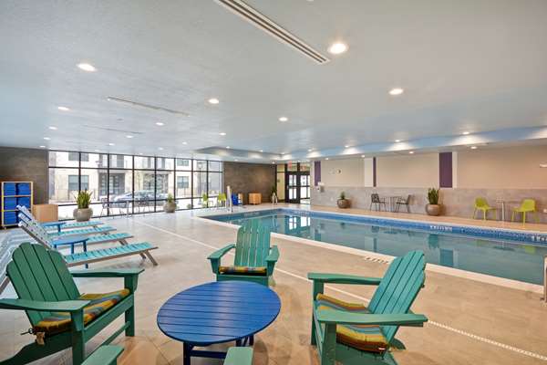 Pool - Home2 Suites by Hilton Fairview
