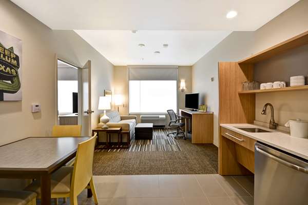  - Home2 Suites by Hilton Baylor Dallas - I-345, Exits 284C & 285