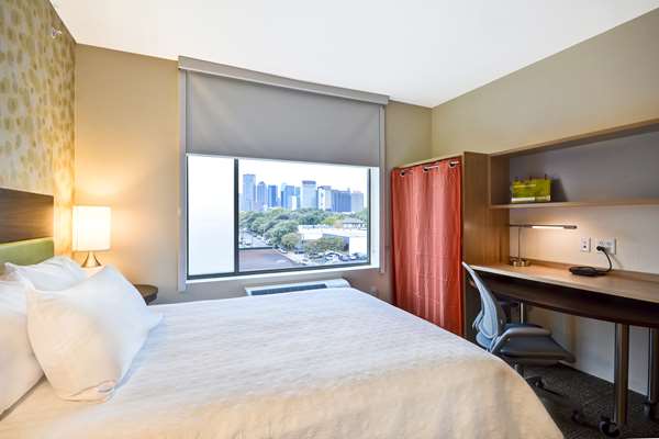  - Home2 Suites by Hilton Baylor Dallas - I-345, Exits 284C & 285