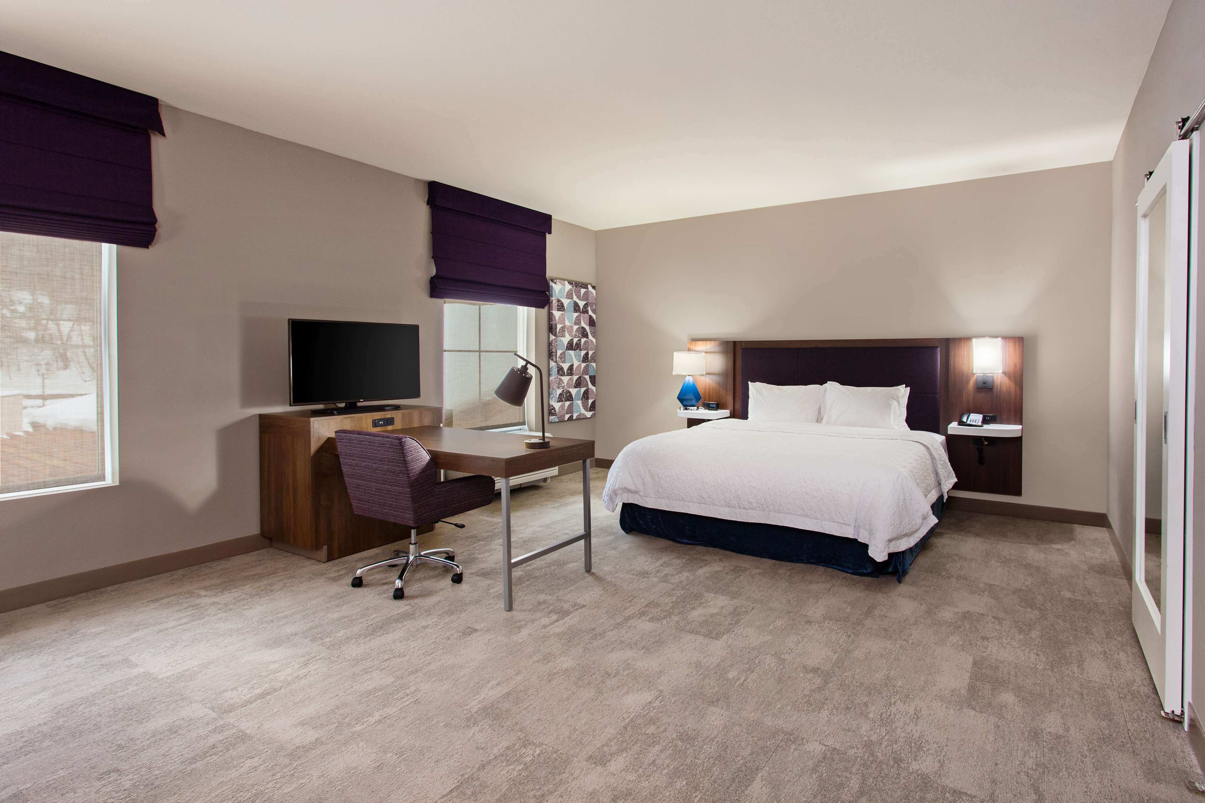 Hampton Inn & Suites Leavenworth, WA Room Type - 1KN HEARING ACC STUDIO NS