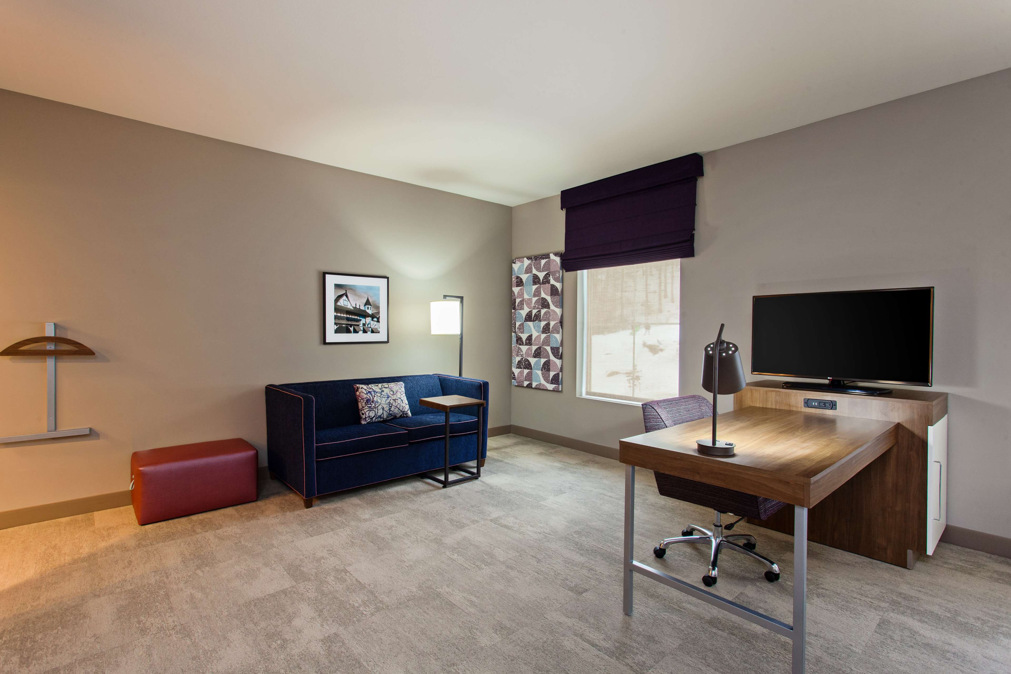 Hampton Inn & Suites Leavenworth, WA Room Type - 1KN STDO MIC FRIDG WTBR NS