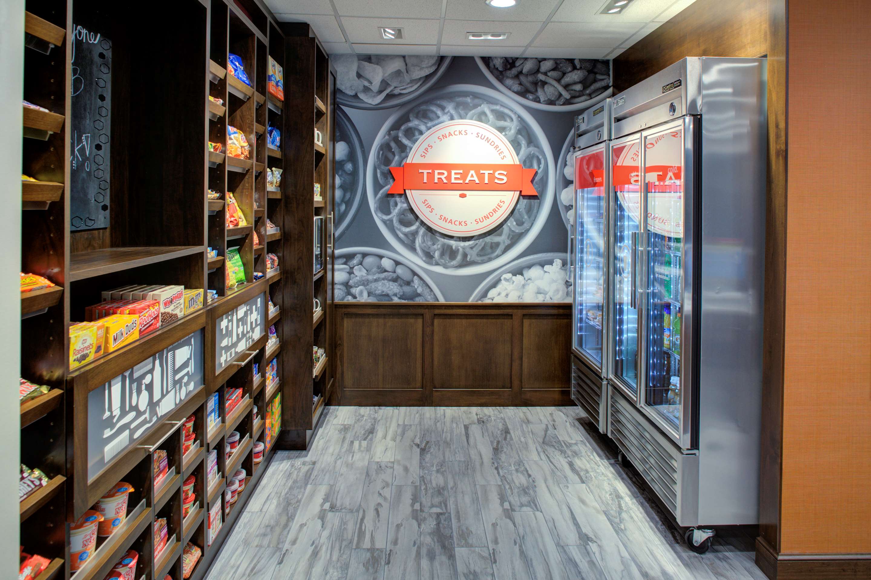 Restaurant | Hampton Inn & Suites Flagstaff East