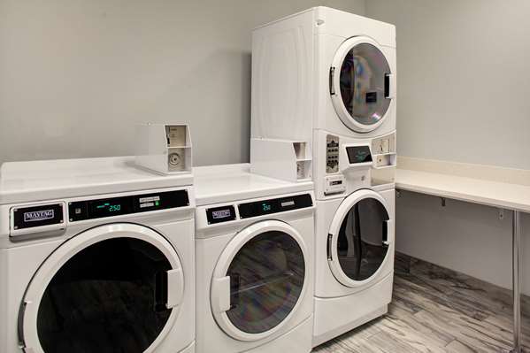  - Hampton Inn East Flagstaff - I-40, Exit 201