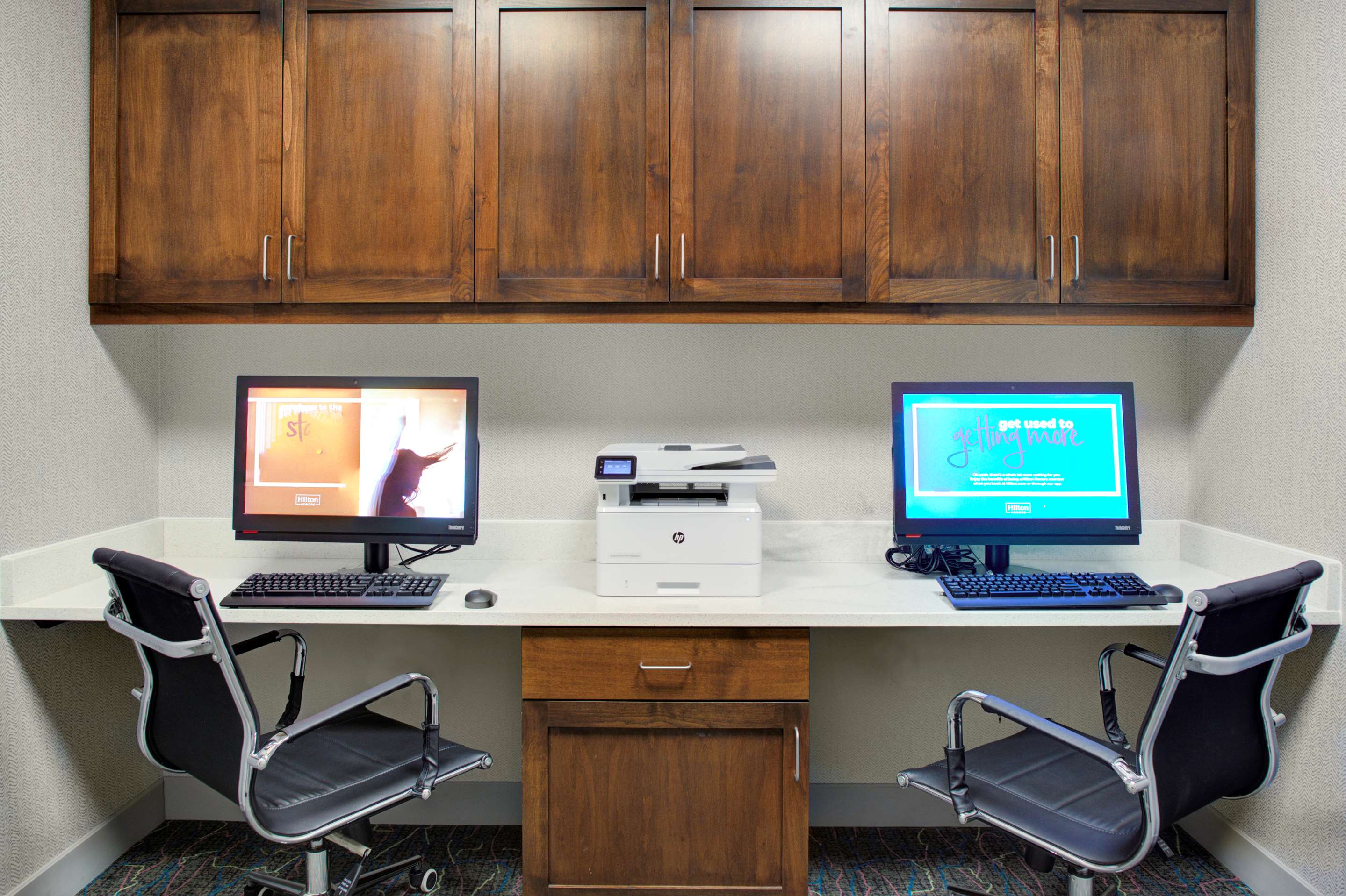 Business Center | Hampton Inn & Suites Flagstaff East