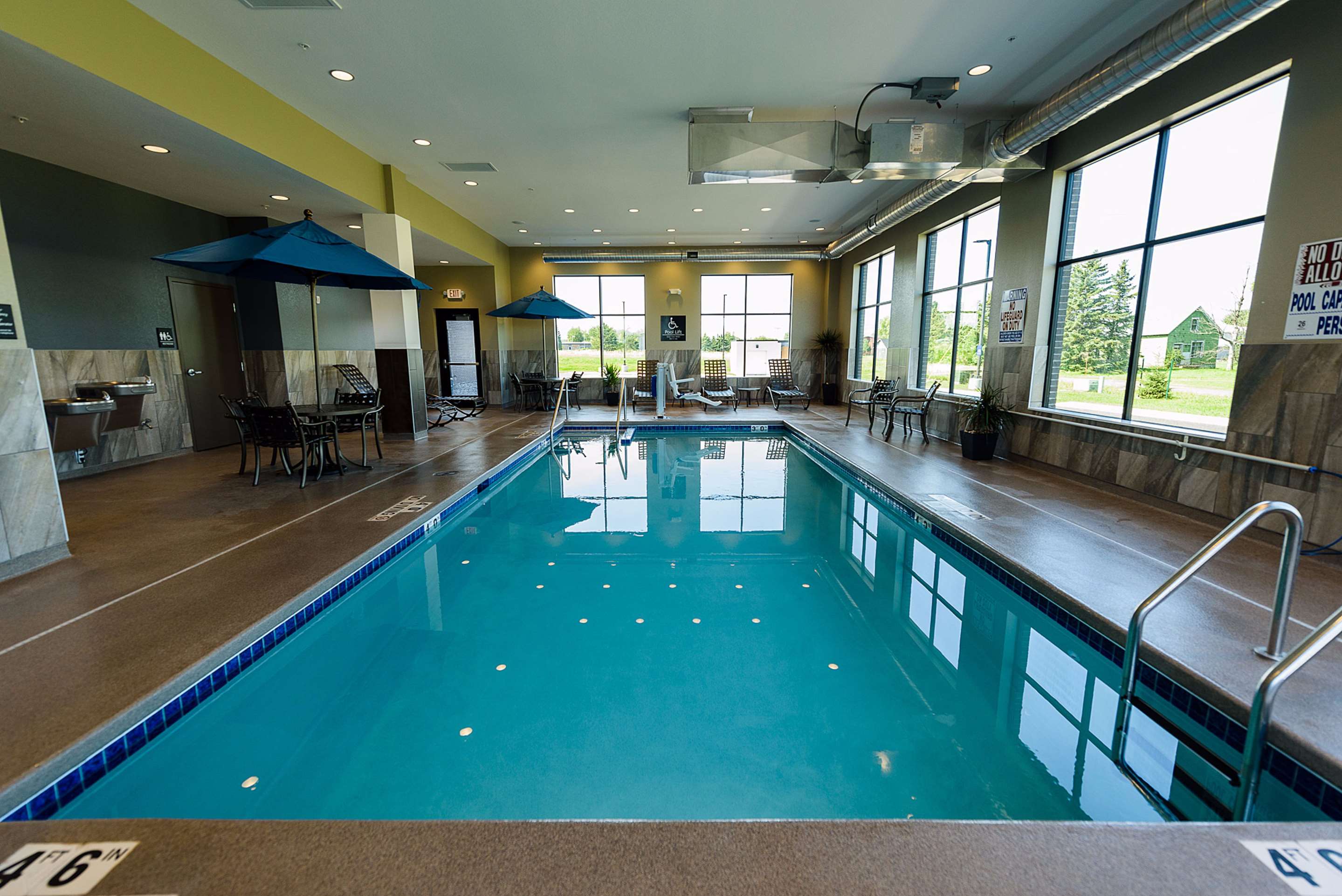 Pool | Hampton Inn Superior Duluth, Wi