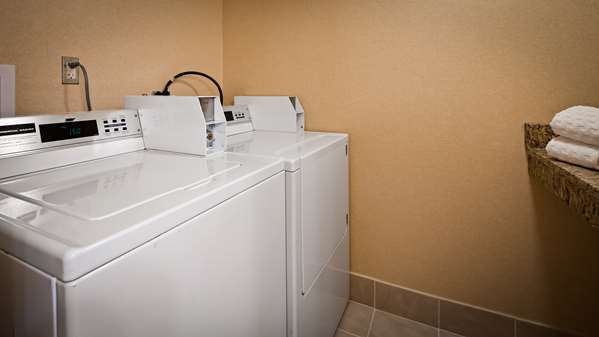 Amenities - Best Western Airport Inn Moline - I-74, Exit 4A