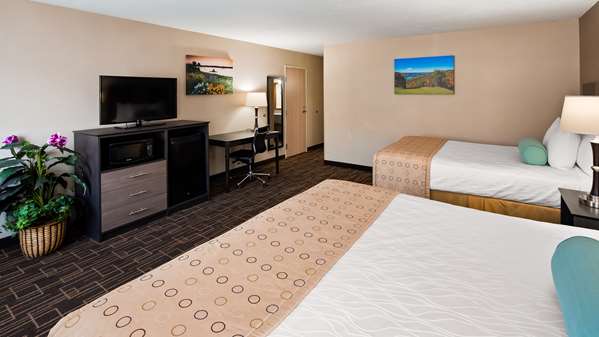  - Best Western Airport Inn Moline - I-74, Exit 4A