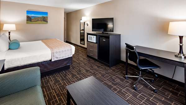  - Best Western Airport Inn Moline - I-74, Exit 4A