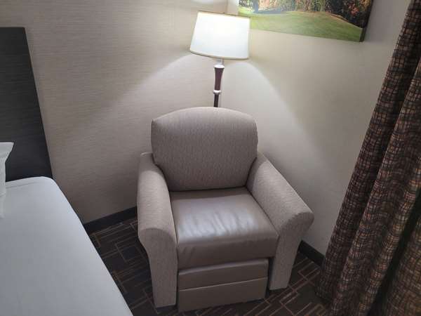  - Best Western Airport Inn Moline - I-74, Exit 4A
