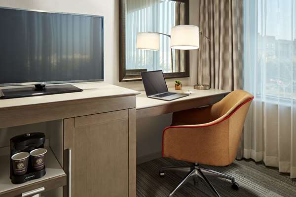  - Hampton Inn Airport Long Beach