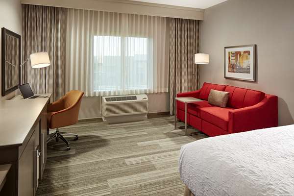 - Hampton Inn Airport Long Beach